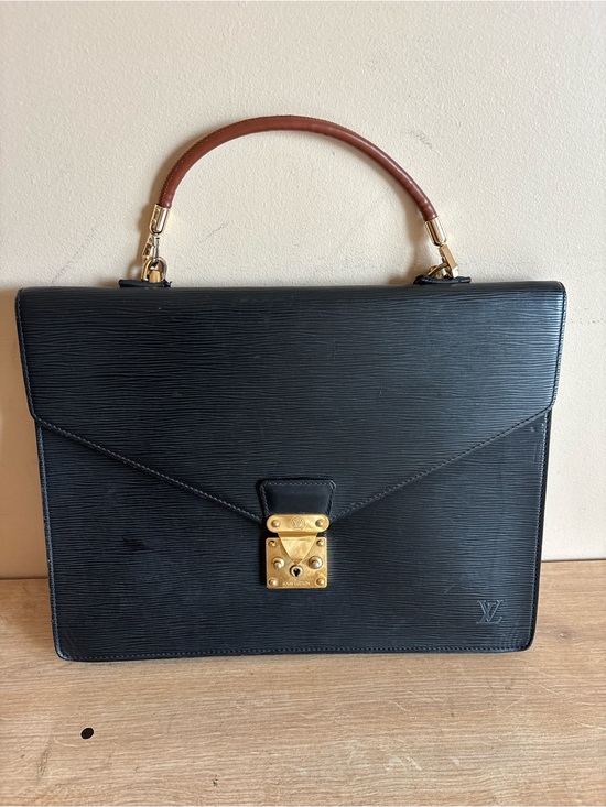 Louis Vuitton Handbags - Authebtic Louis Vuitton black tote briefcase